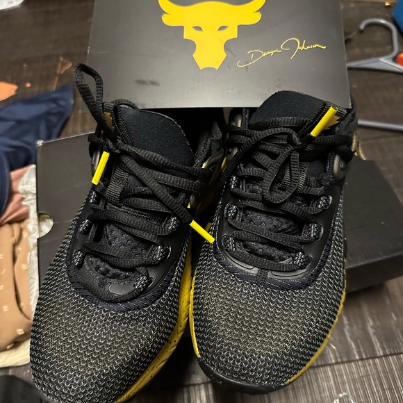 Under Armor X Dwayne Johnson - Picture 3 of 3